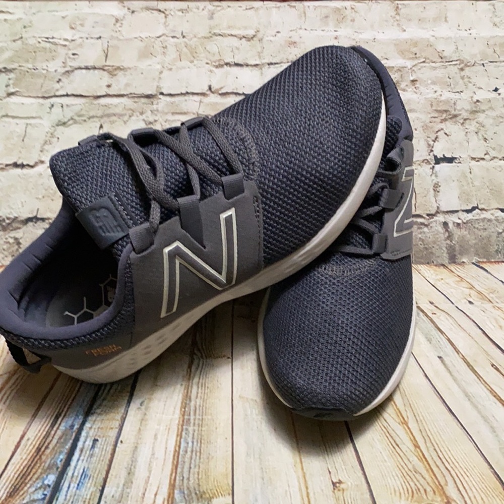 New Balance Sneakers size 10 width 4E Wide - Picture 3 of 13